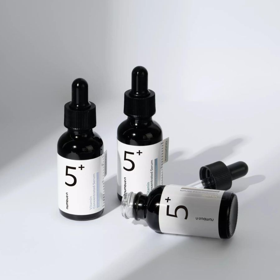 NUMBUZIN No.5 Vitamin C og Niacinamide Serum for Ujevn Hudtone